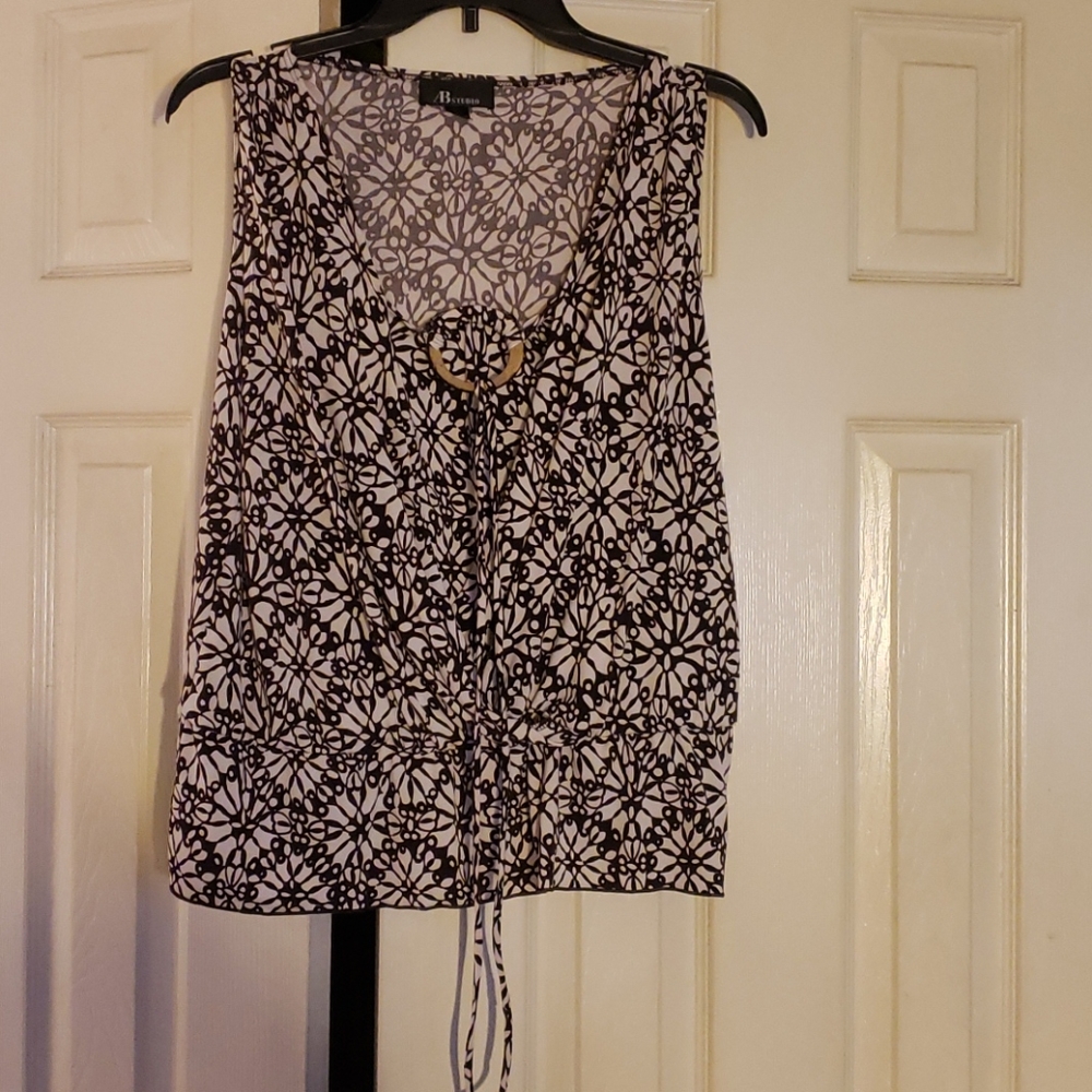 Top size large